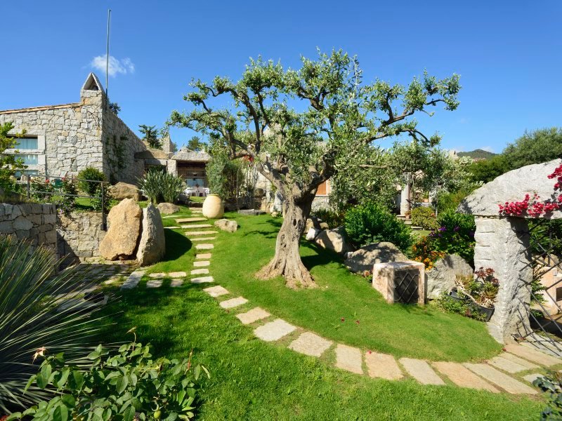 Ein Garten mit Meerblick Ein Garten mit Meerblick