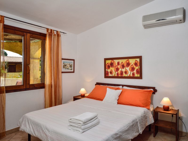 Schlafzimmer mit Doppelbett Schlafzimmer mit Doppelbett