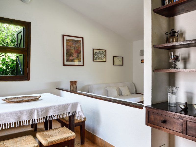 Essbereich und Wohnzimmer Essbereich und Wohnzimmer
