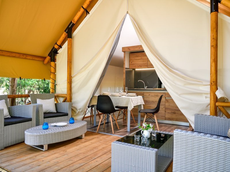 Gemütlich möblierte Terrasse Gemütlich möblierte Terrasse