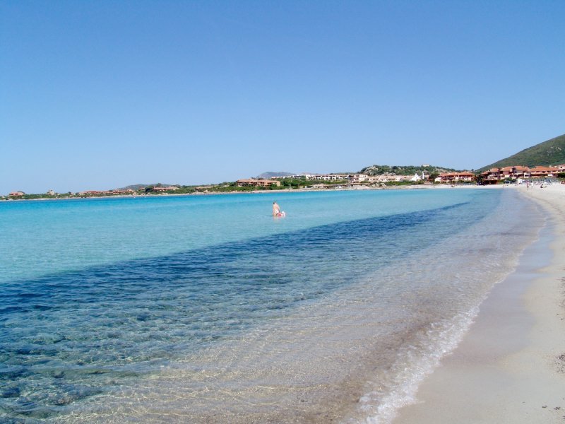 Ausflugsziel, Strand von Olbia, 30 km. entfernt Ausflugsziel, Strand von Olbia, 30 km. entfernt