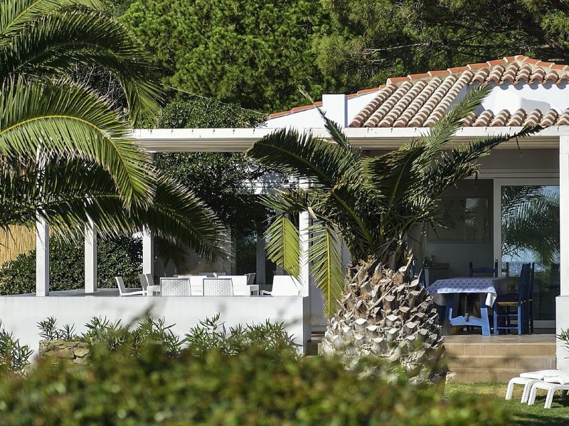 DE: Strandvilla mit großem Garten an der Costa Rei
EN:
IT: DE: Strandvilla mit großem Garten an der Costa Rei
EN:
IT: