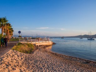 Sandstrand direkt in Golfo Aranci Sandstrand direkt in Golfo Aranci