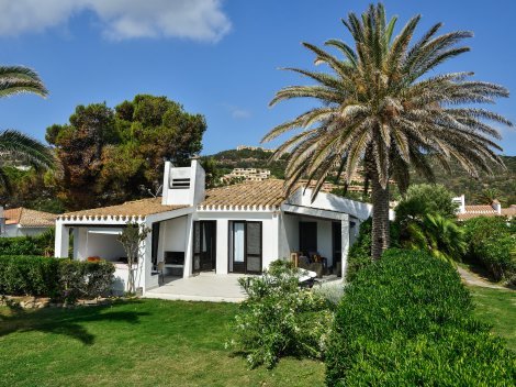 Der Garten endet am Strand