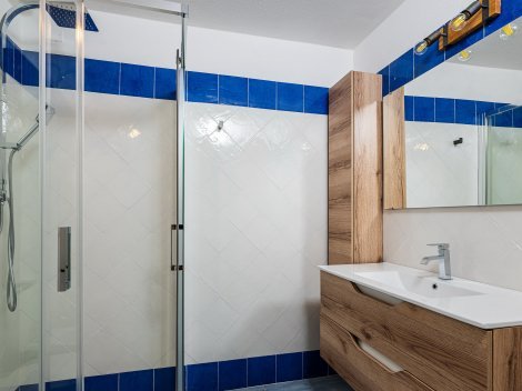 3. Bad mit Dusche im Untergeschoss