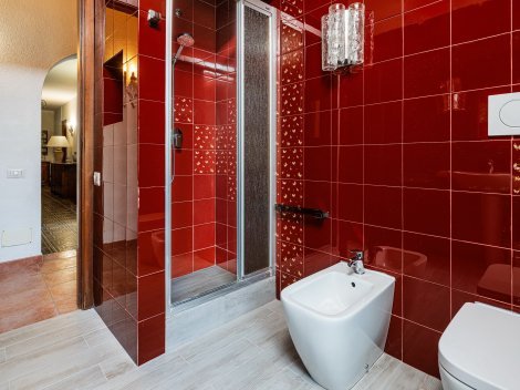 2. Badezimmer mit Dusche